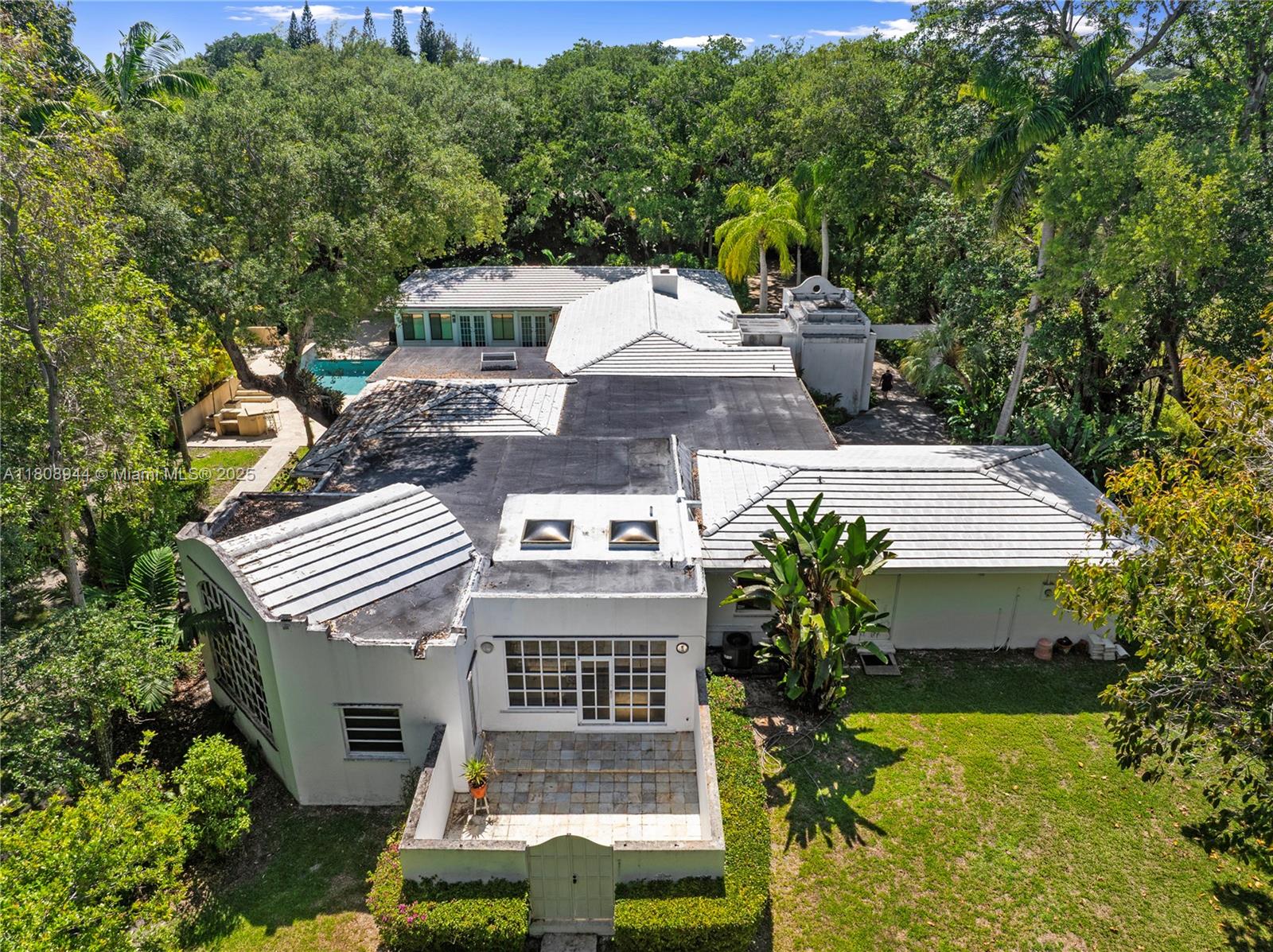 PALM VISTA - Residential