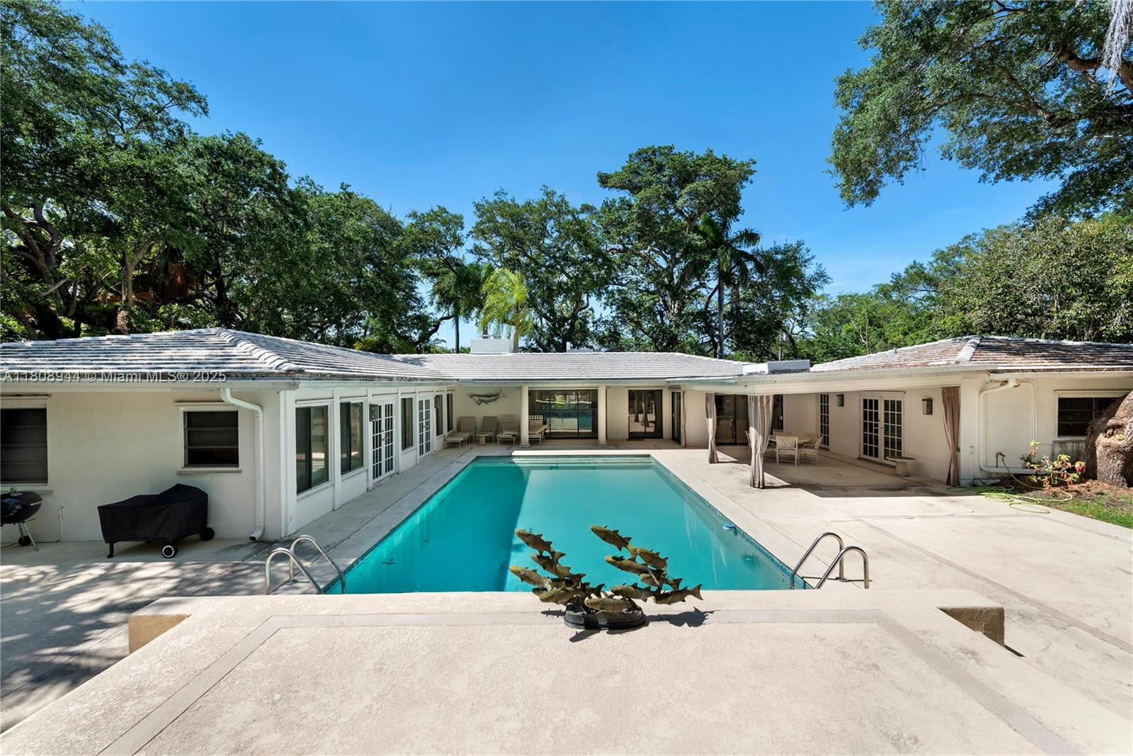 PALM VISTA - Residential