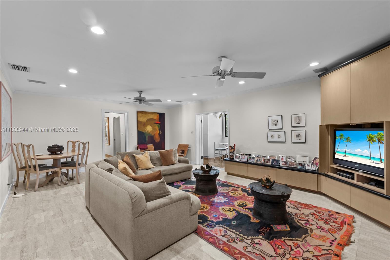 PALM VISTA - Residential