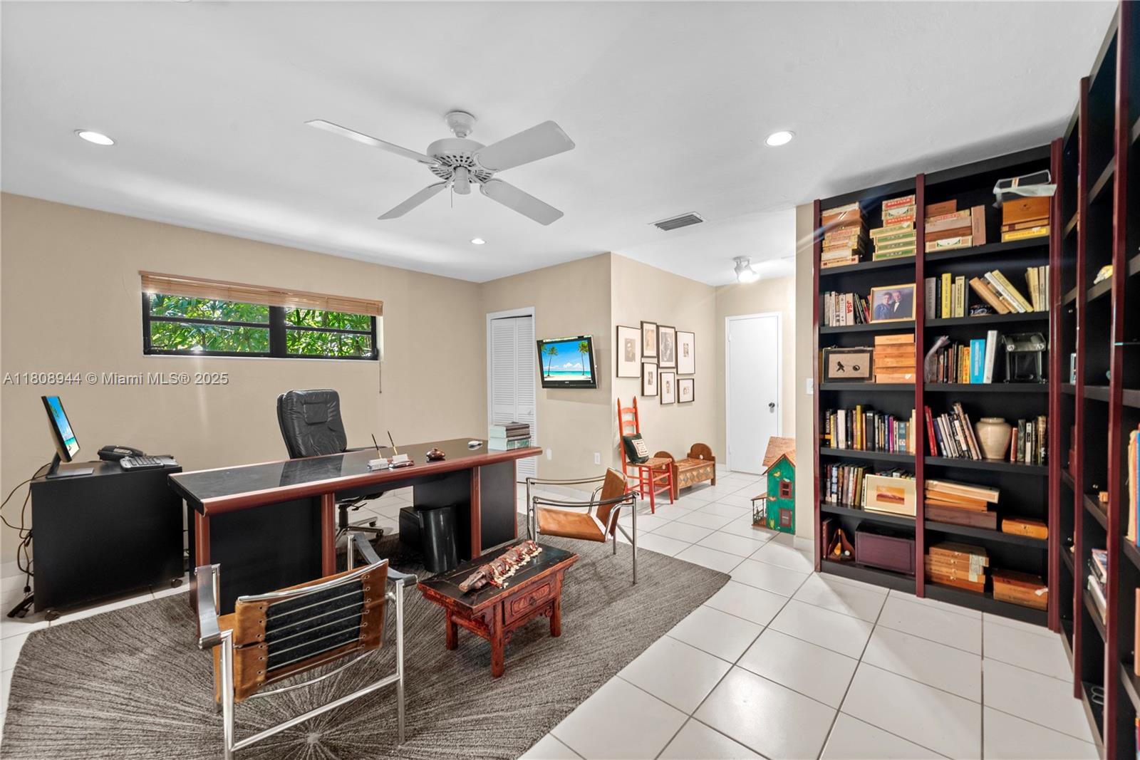 PALM VISTA - Residential