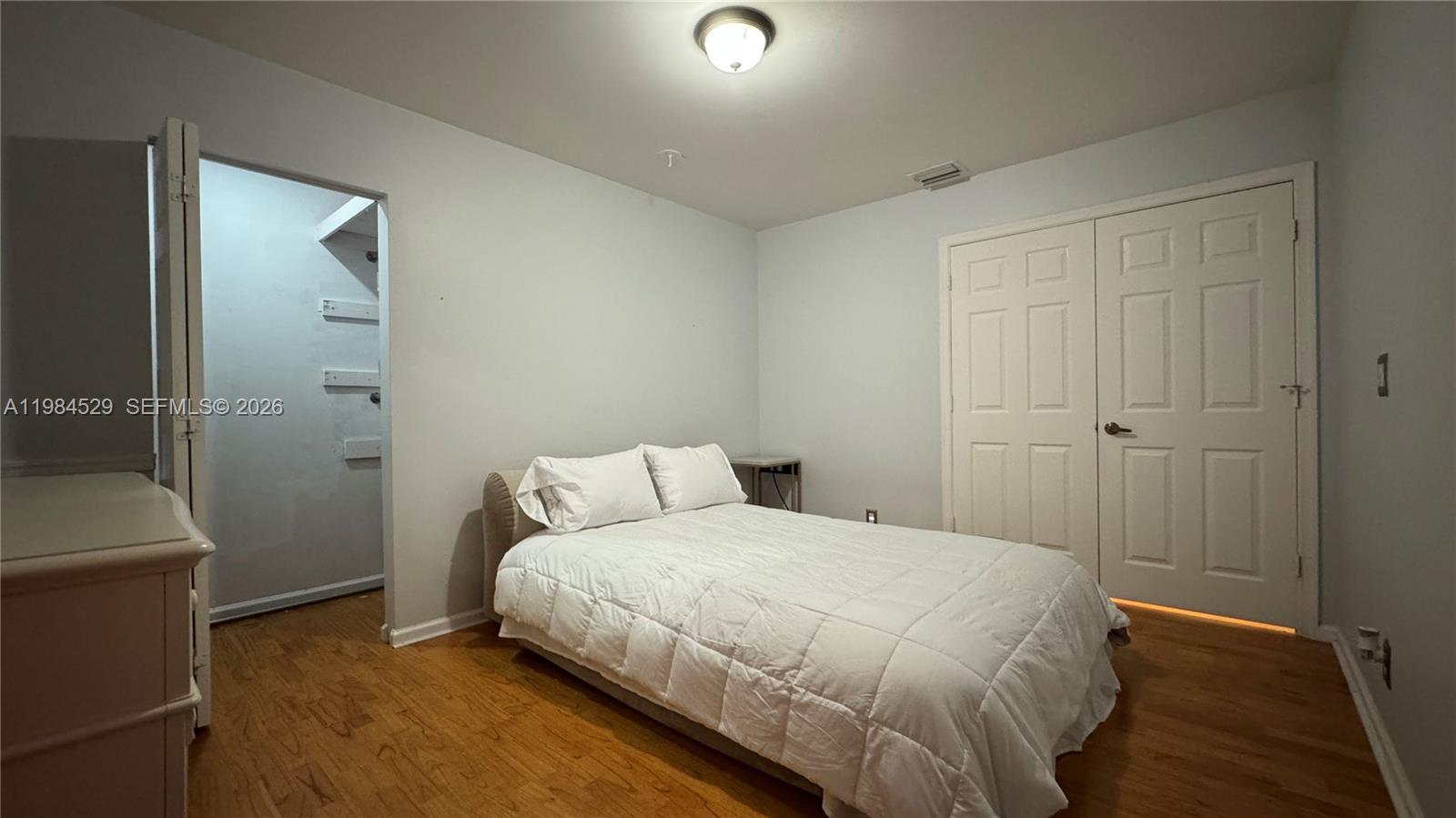 LYONS WEST - Residential