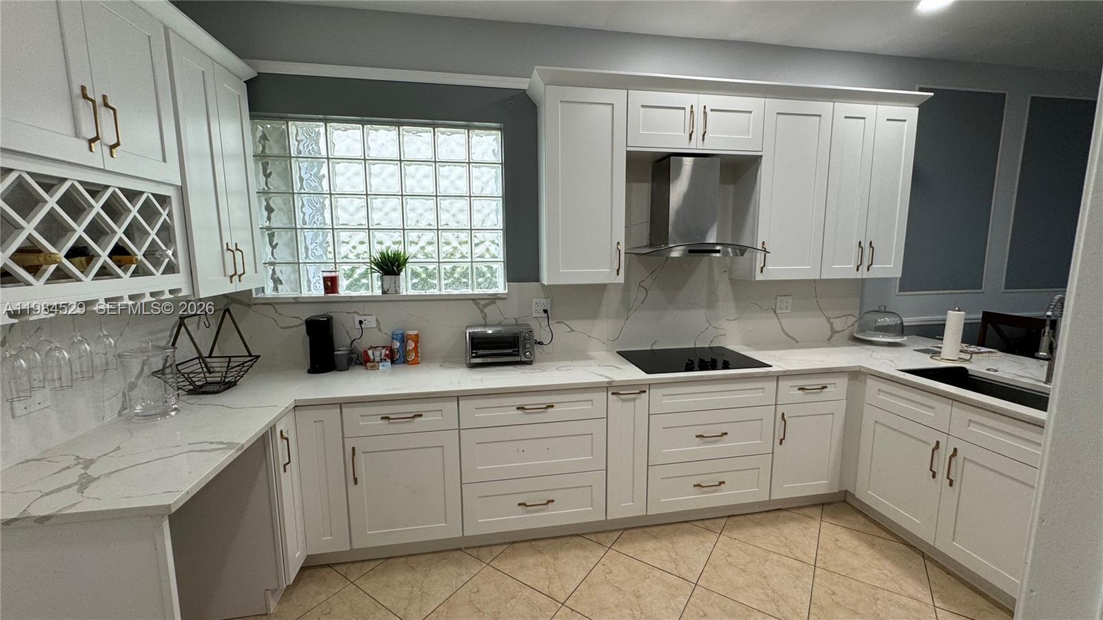 LYONS WEST - Residential