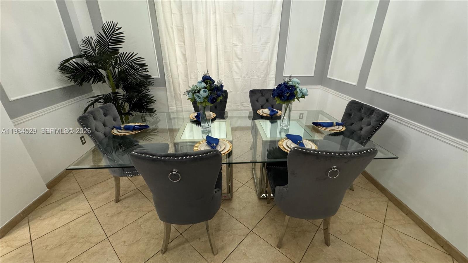 LYONS WEST - Residential