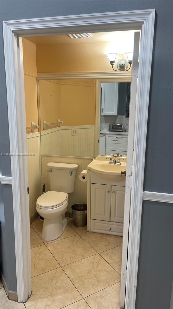 LYONS WEST - Residential