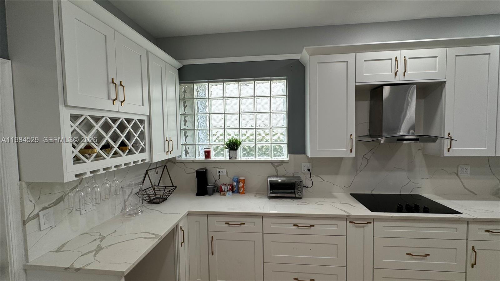 LYONS WEST - Residential