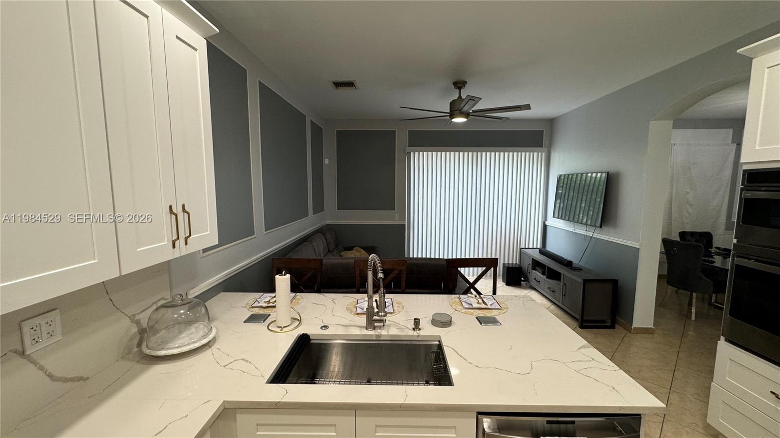 LYONS WEST - Residential