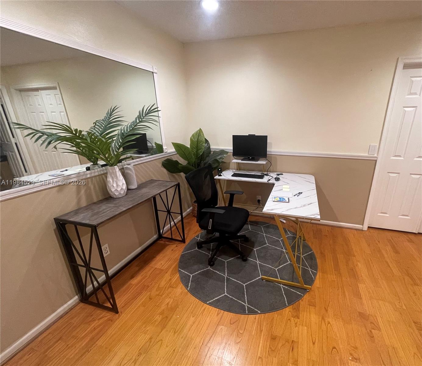 LYONS WEST - Residential