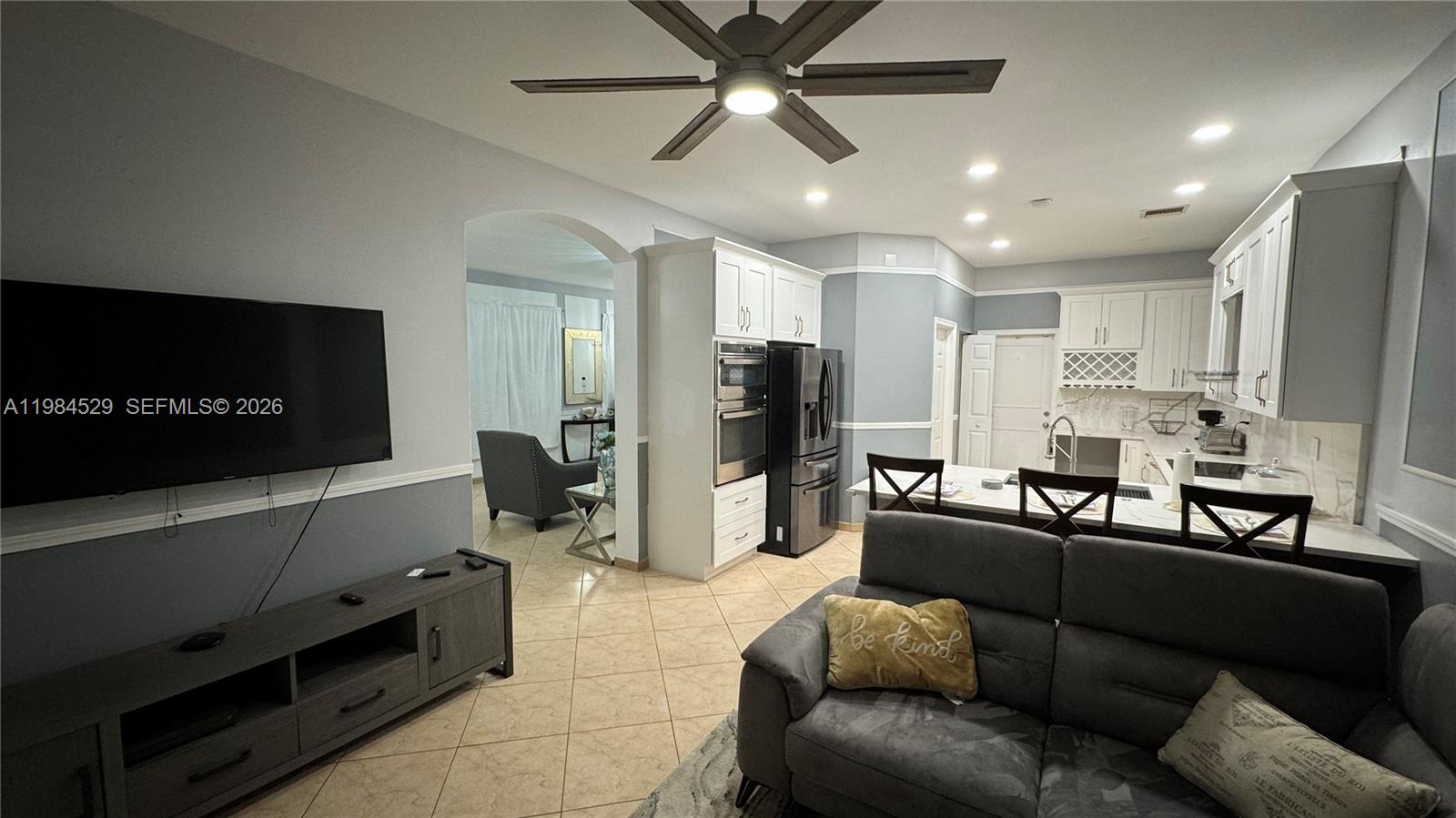 LYONS WEST - Residential