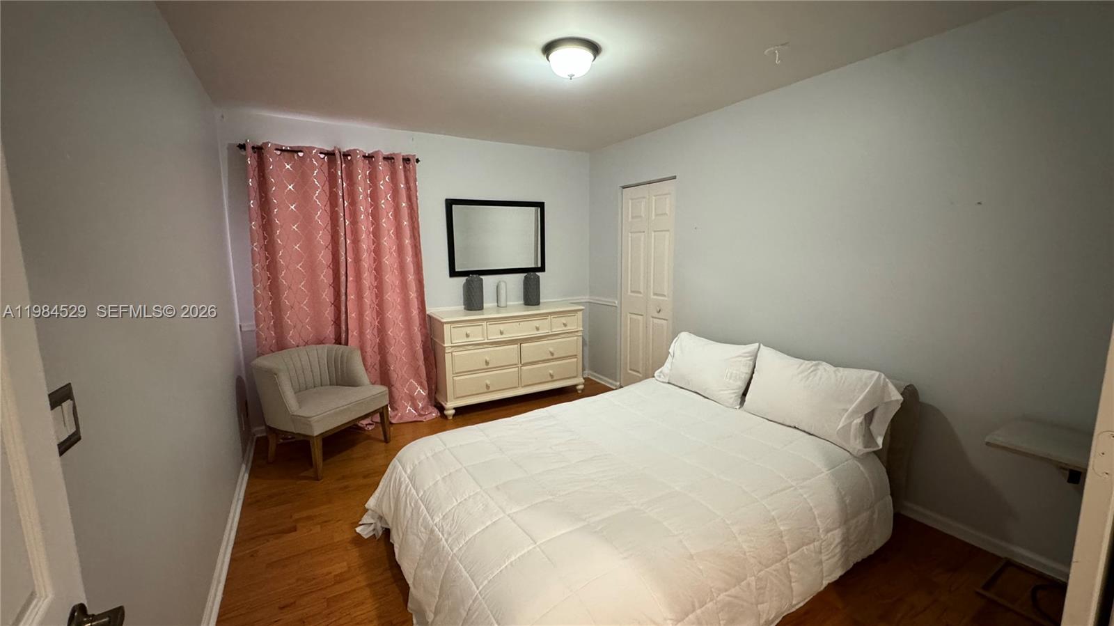 LYONS WEST - Residential