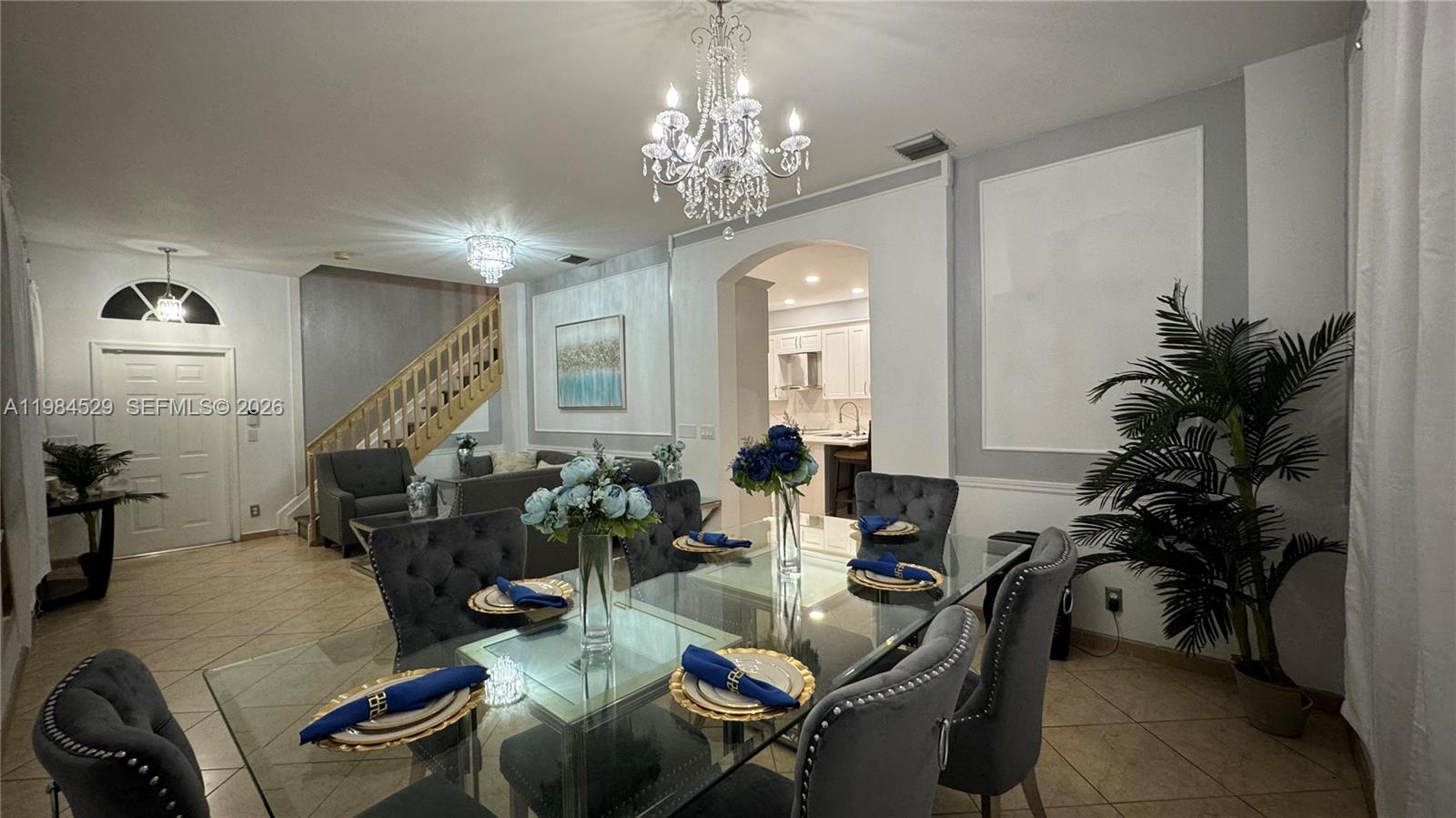 LYONS WEST - Residential