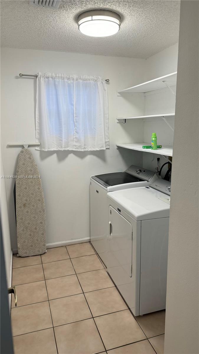 LYONS WEST - Residential