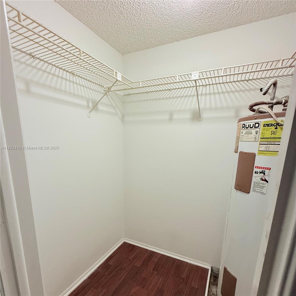 NO 79 PALM-AIRE COUNTRY C - Residential Lease