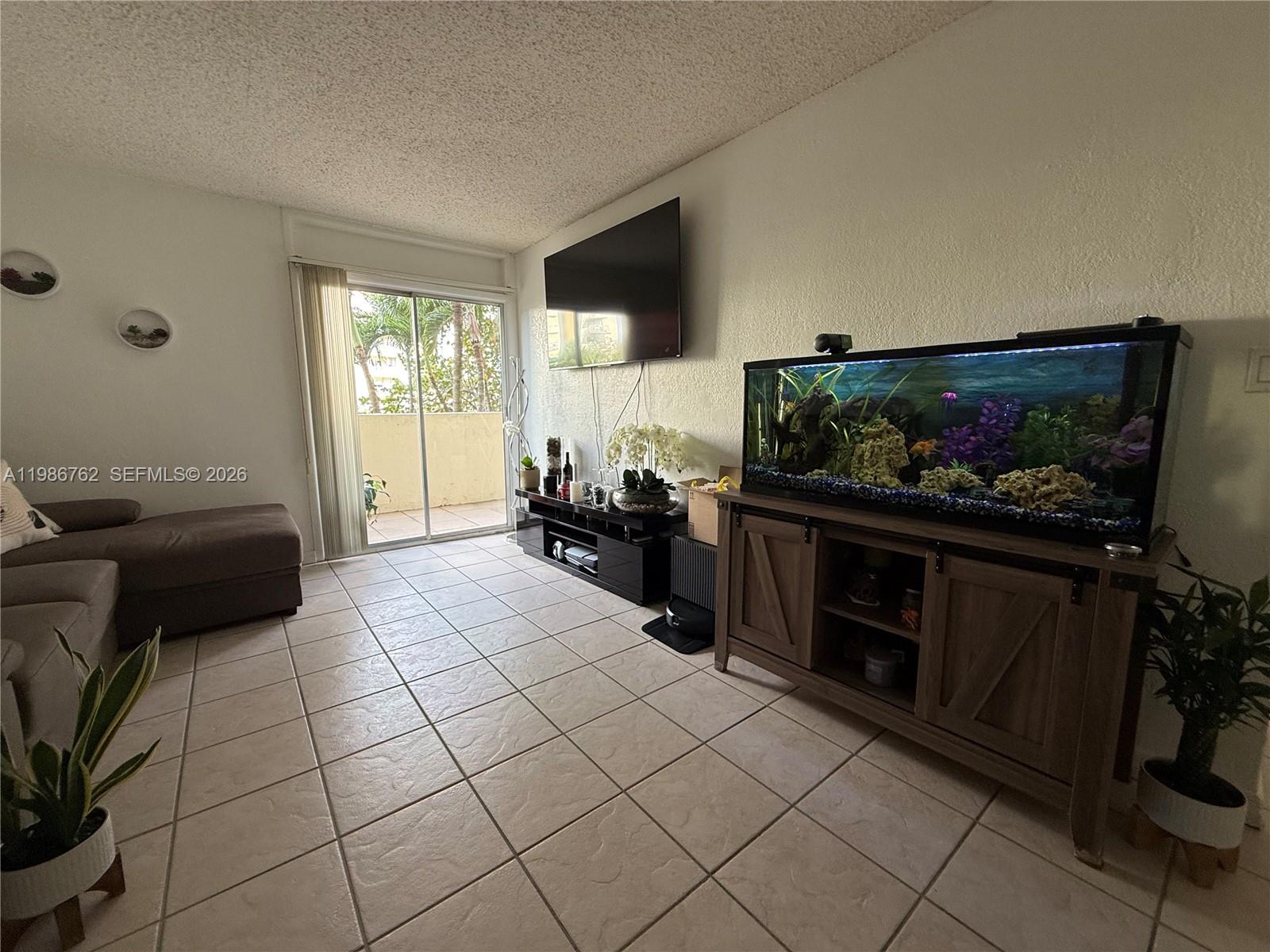 YOLANDA VILLAS - Residential Lease