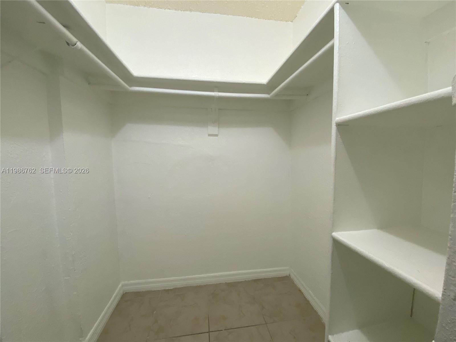 YOLANDA VILLAS - Residential Lease