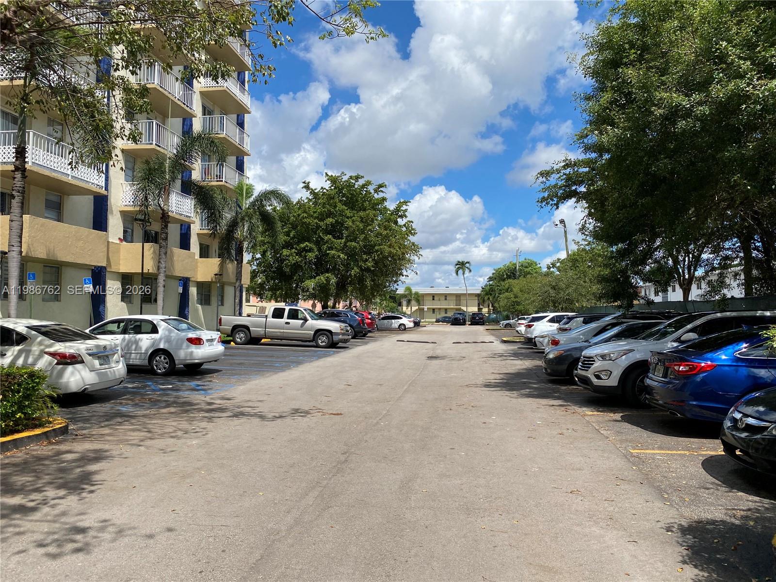 YOLANDA VILLAS - Residential Lease