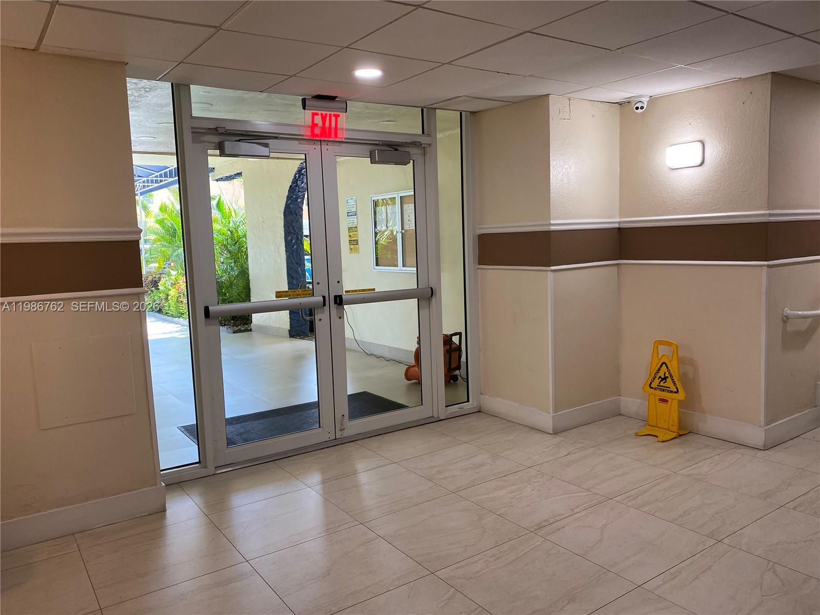 YOLANDA VILLAS - Residential Lease