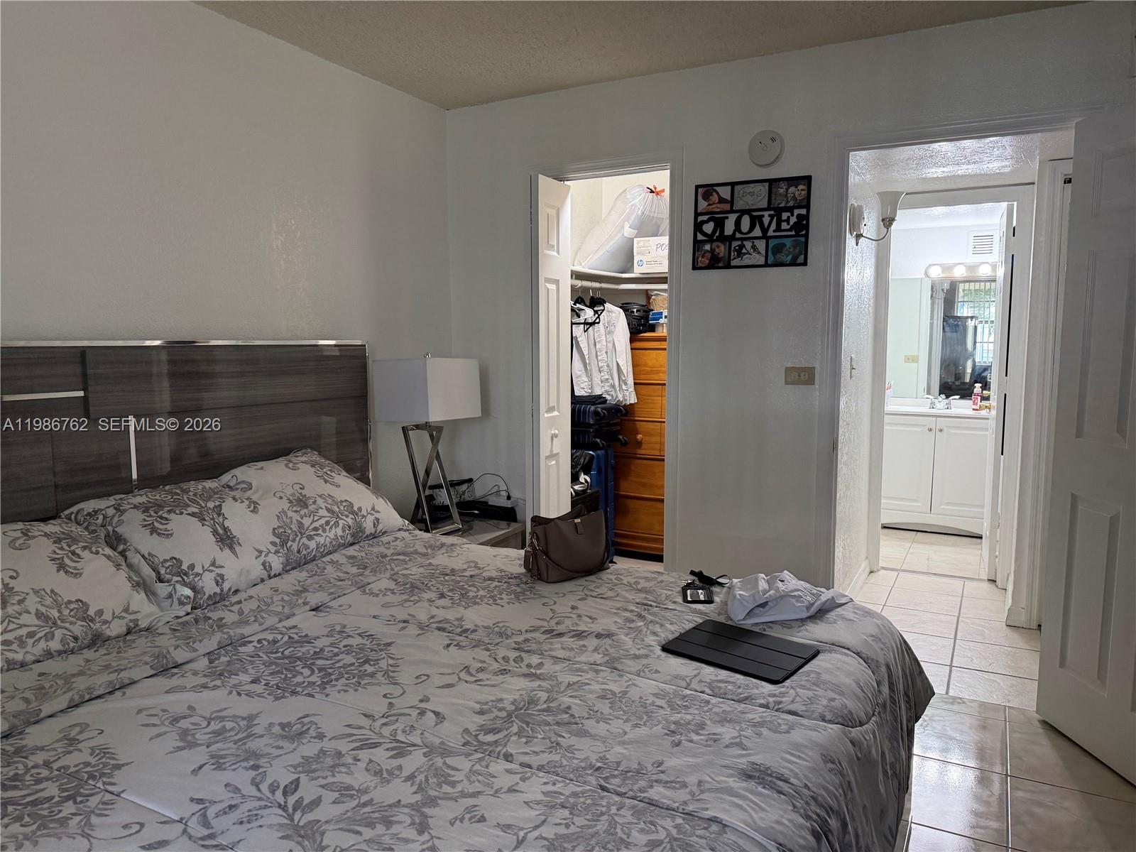 YOLANDA VILLAS - Residential Lease