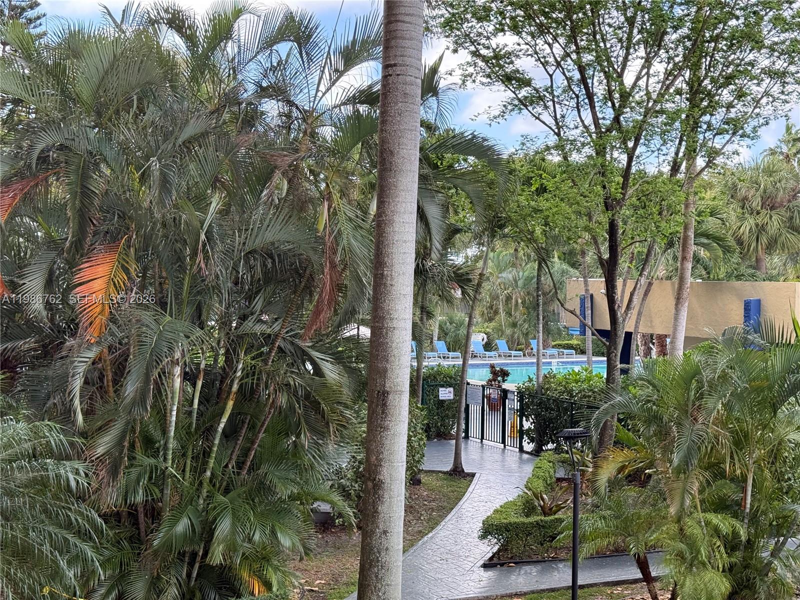 YOLANDA VILLAS - Residential Lease