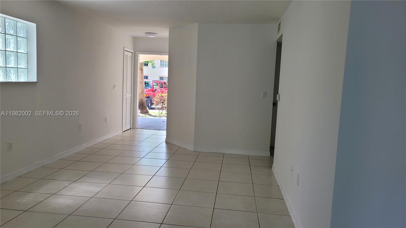 VENETIA GARDENS SOUTH CON - Residential Lease