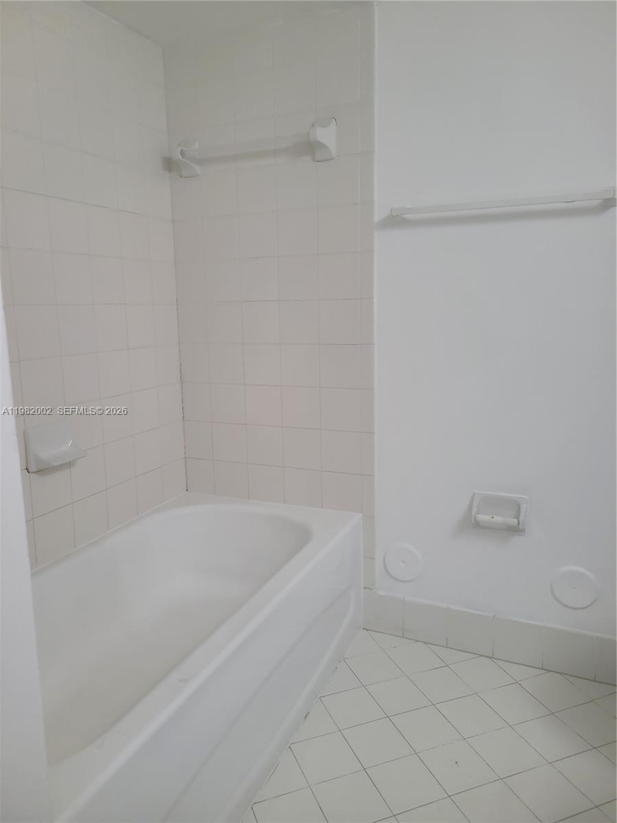 VENETIA GARDENS SOUTH CON - Residential Lease