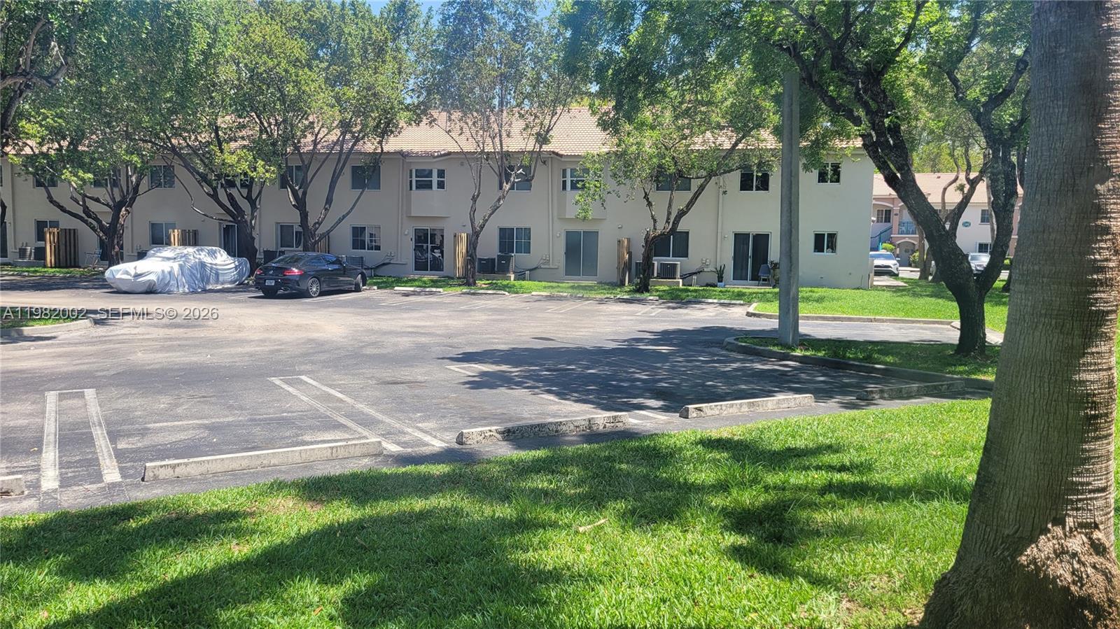 VENETIA GARDENS SOUTH CON - Residential Lease
