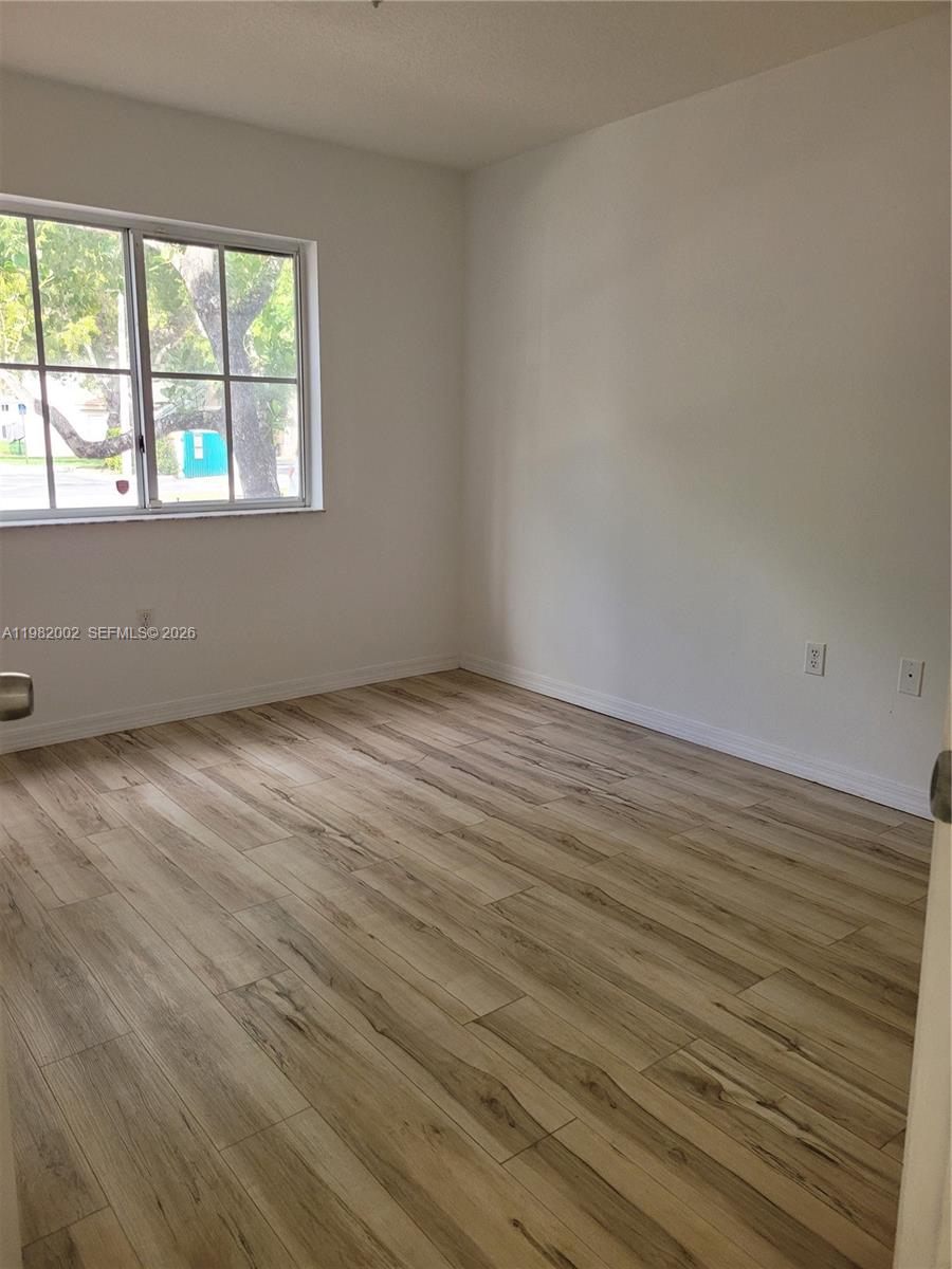 VENETIA GARDENS SOUTH CON - Residential Lease