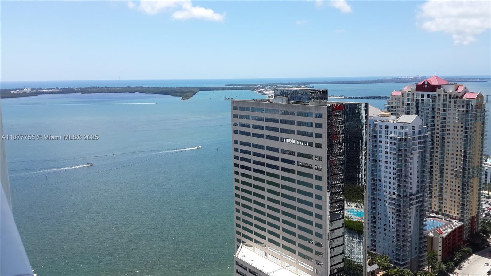 The Plaza On Brickell spacious unit with beautiful views of Biscayne Bay, Miami Skyline and blue pools from the
40th floor. A huge balcony! Impact doors & windows, stainless steel appliances, granite countertops, tile flooring in
all rooms. Combo washing-drying machine. The building offers fantastic amenities including a great gym,
steam room, two heated infinity-edged pools, hot tub, business center, club room with a billiards table, children’s
room, and much more. Wi-Fi in common areas. Easy access to bayfront walk around Brickell Key, Mary Brickell
Village and The Brickell City Center for nightlife, entertainment, restaurants, shops. Services provided by the
Association includes TV cable and Internet and 24-hour concierge and valet.