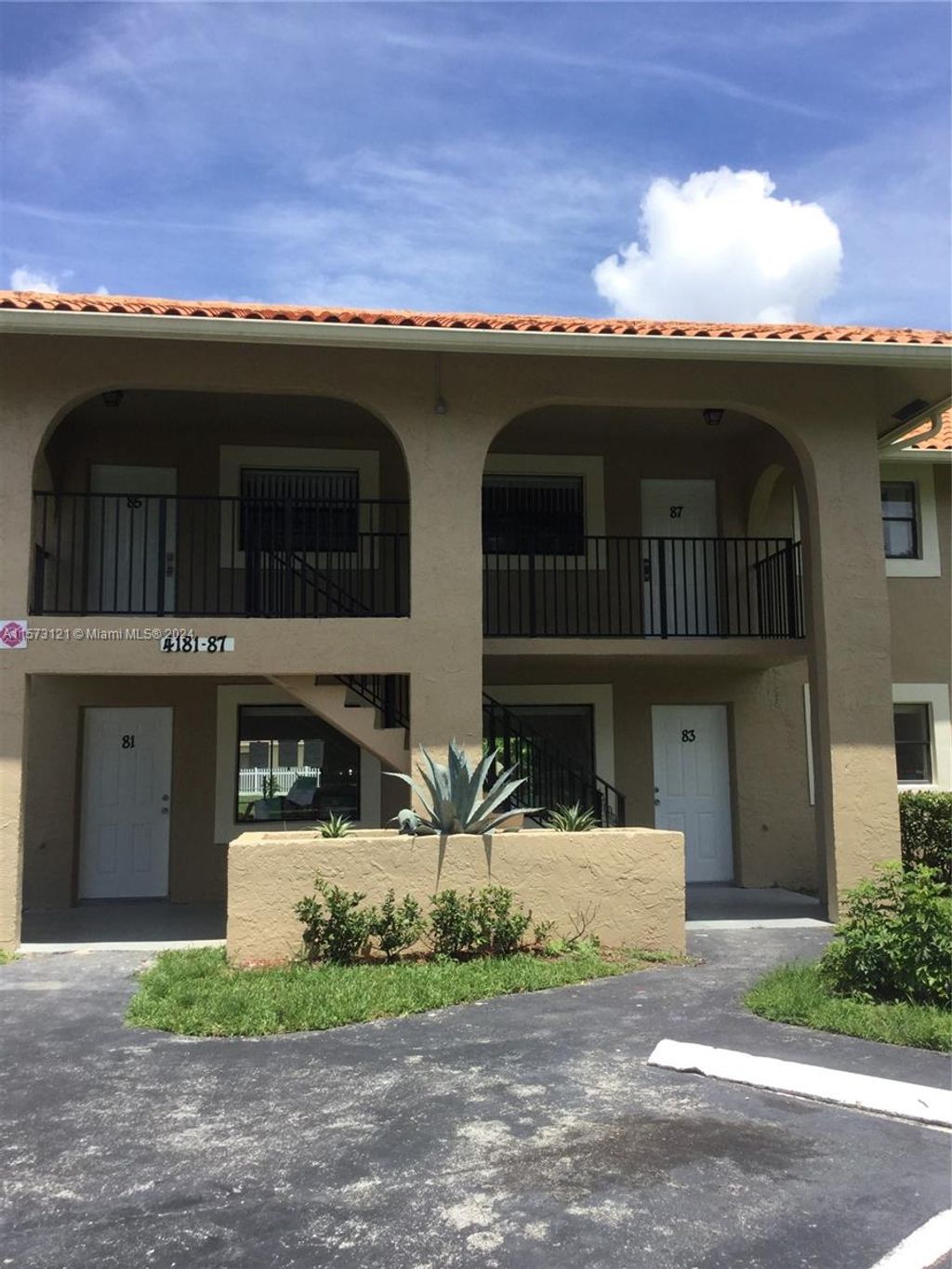 Photo of 4187 NW 114th Ave #4187, Coral Springs, FL 33065 (MLS # A11573121)