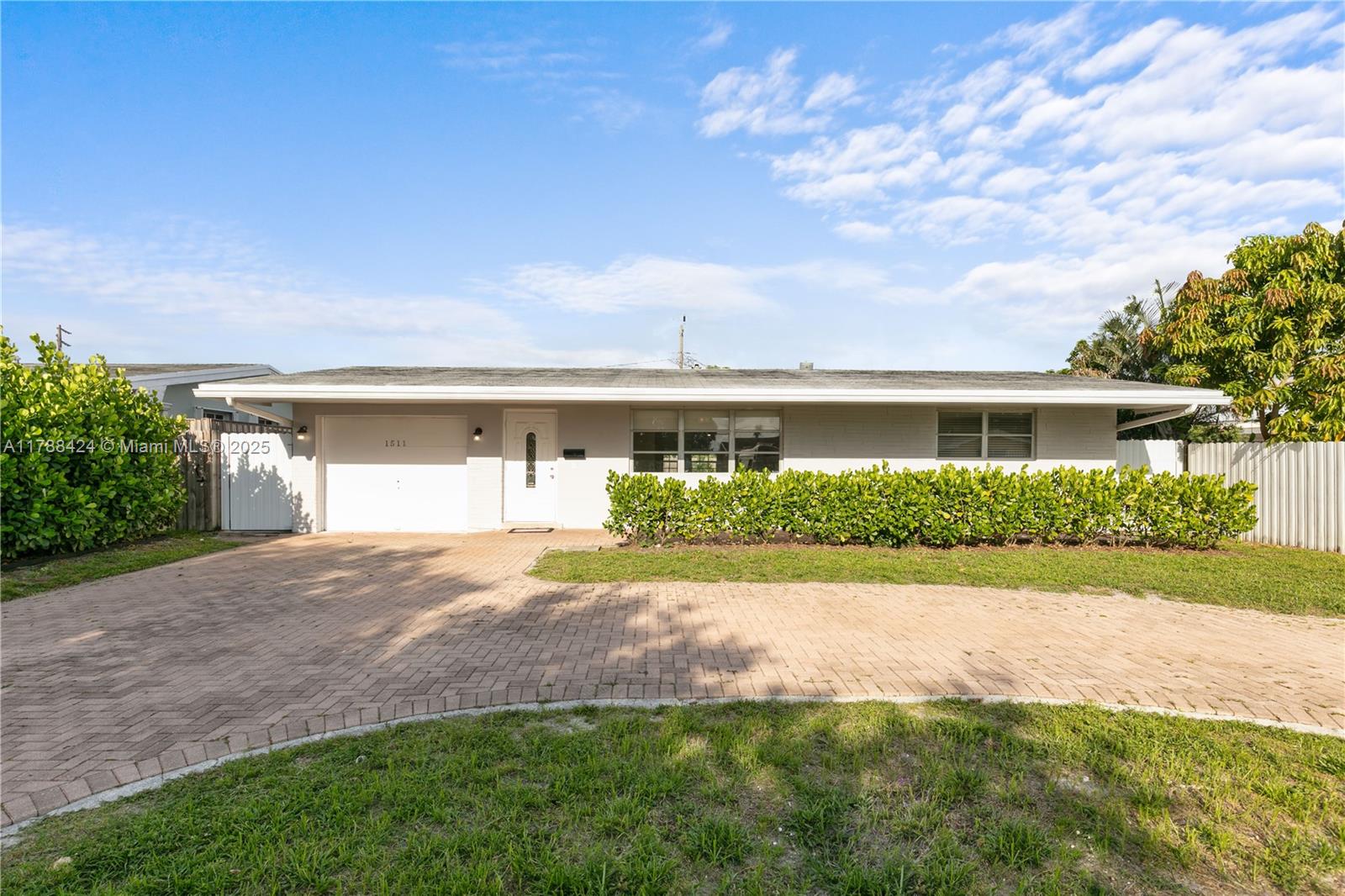 Rental Property at 1511 Nw 85th Way, Pembroke Pines, Miami-Dade County, Florida - Bedrooms: 2 
Bathrooms: 1  - $2,800 MO.