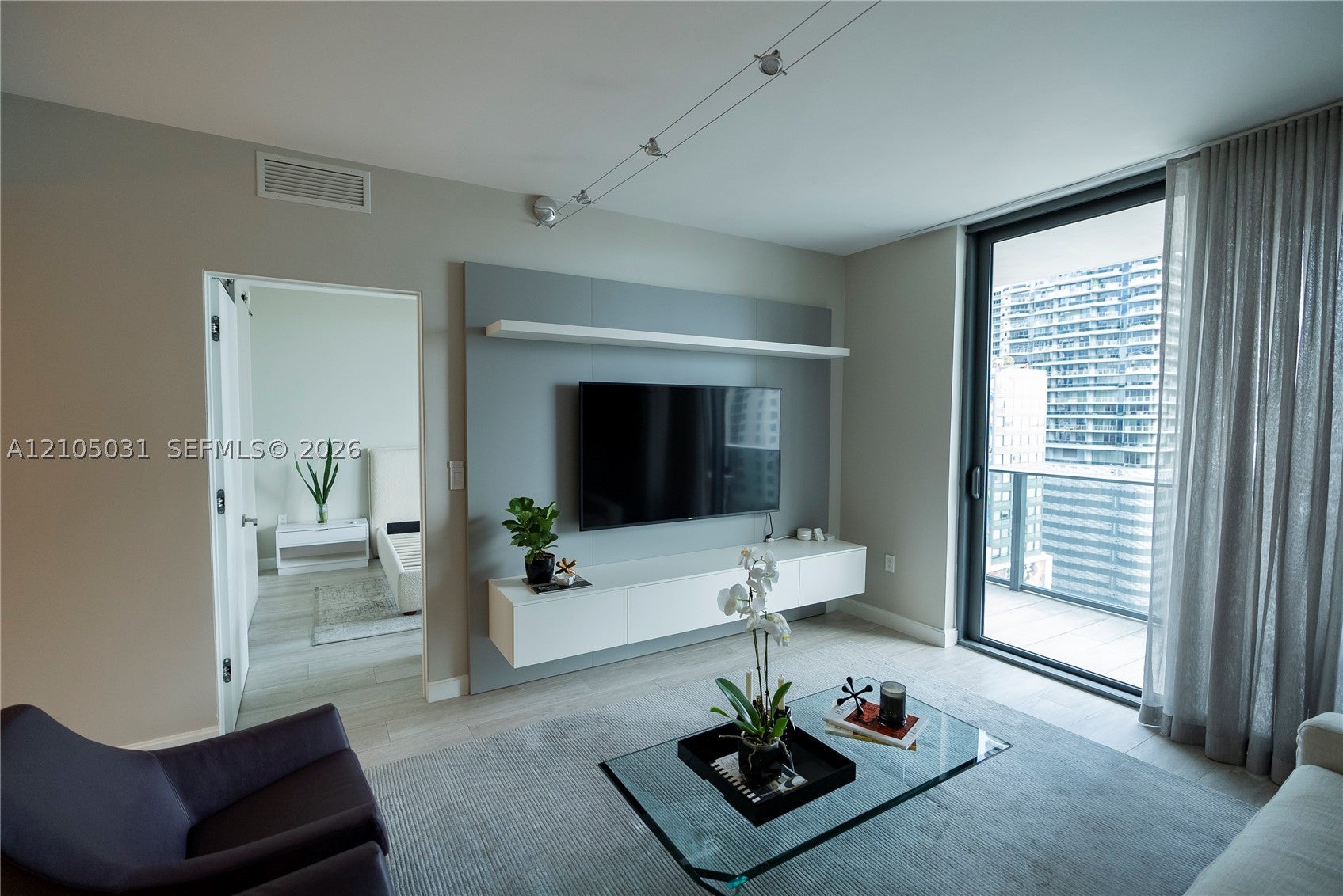 45 SW 9th St 1705