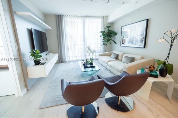 45 SW 9TH ST APT 1705, MIAMI, FL 33130 - Image 0bd60ed68416dba44c86de8cd039f044/721907253