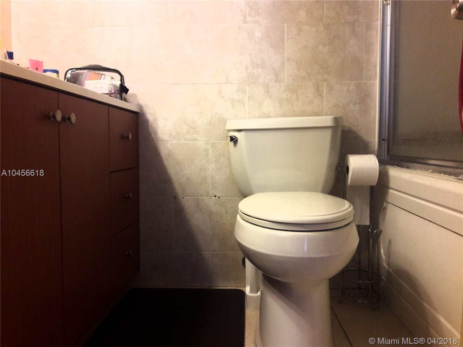 VERSAILLE GARDENS I CONDO - Residential Lease