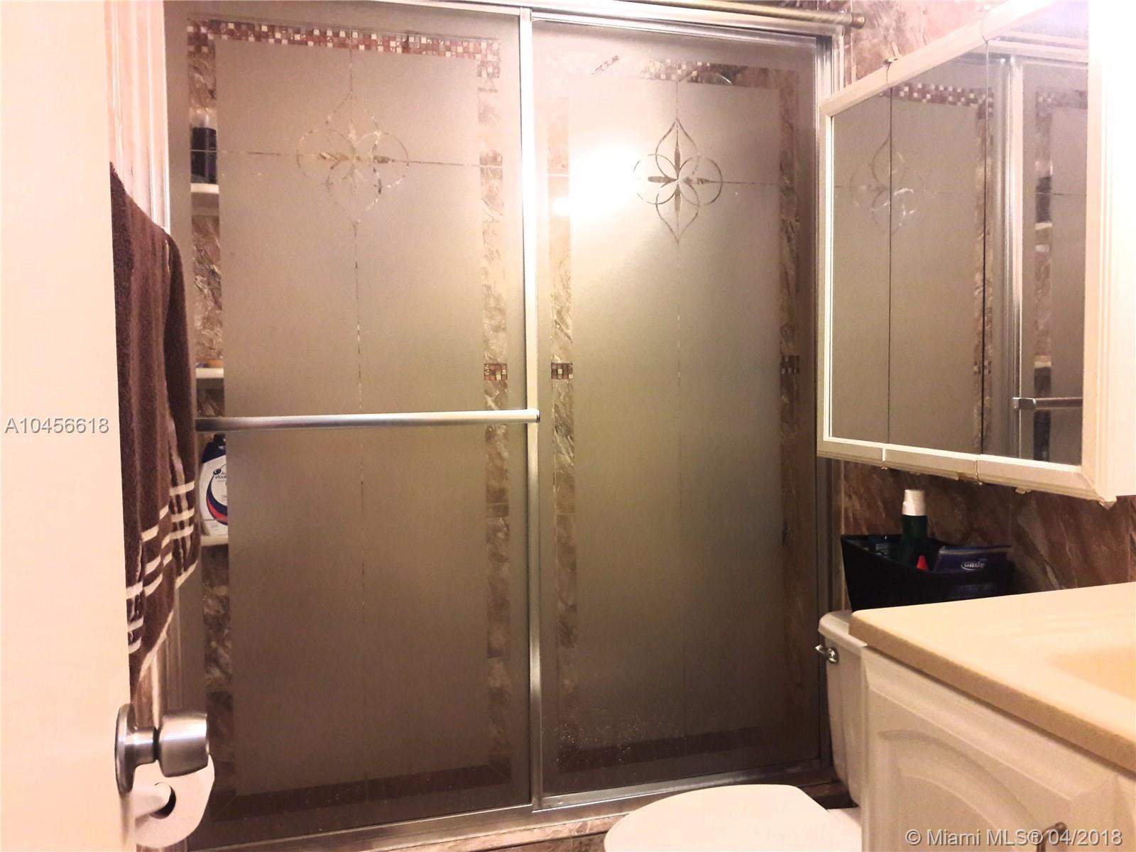 VERSAILLE GARDENS I CONDO - Residential Lease