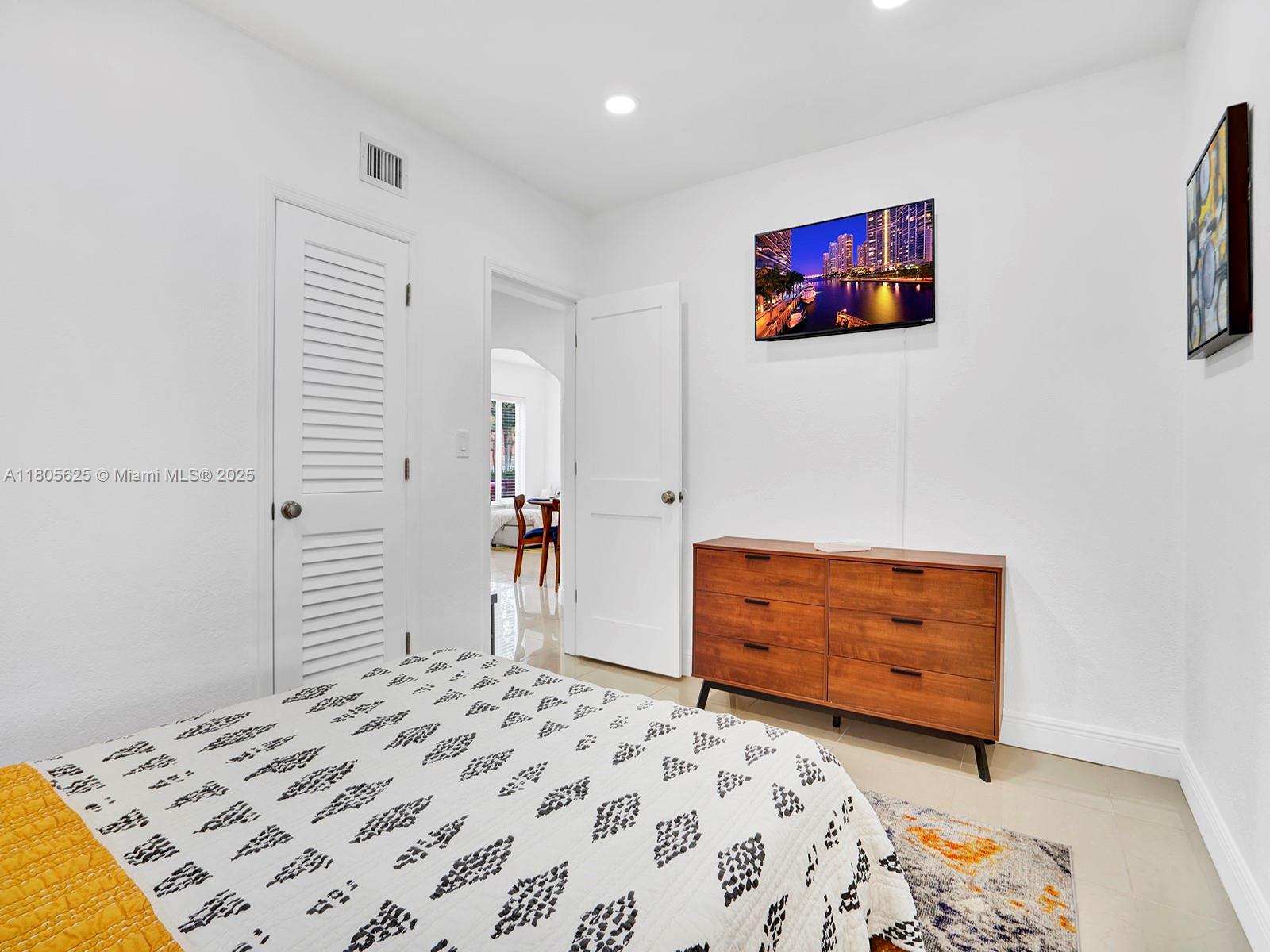 ARCH CREEK HIGHLANDS - Residential Income