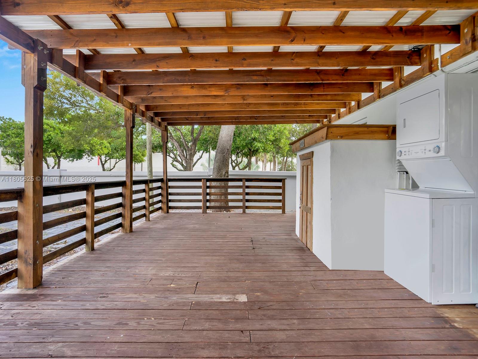 ARCH CREEK HIGHLANDS - Residential Income