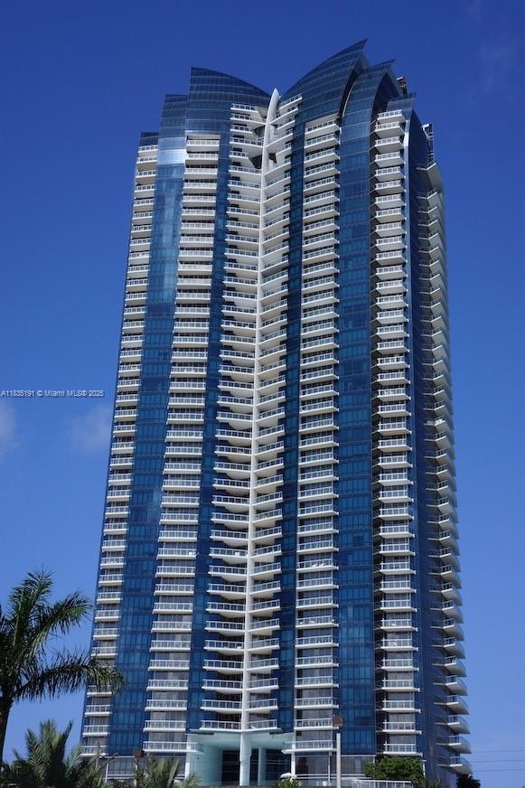 17121 Collins Ave 2803