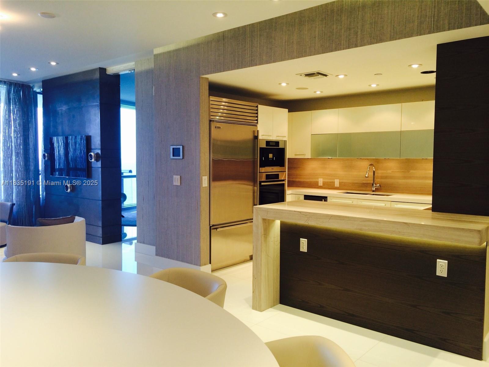 17121 Collins Ave 2803