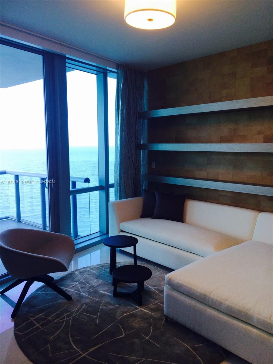 17121 Collins Ave 2803
