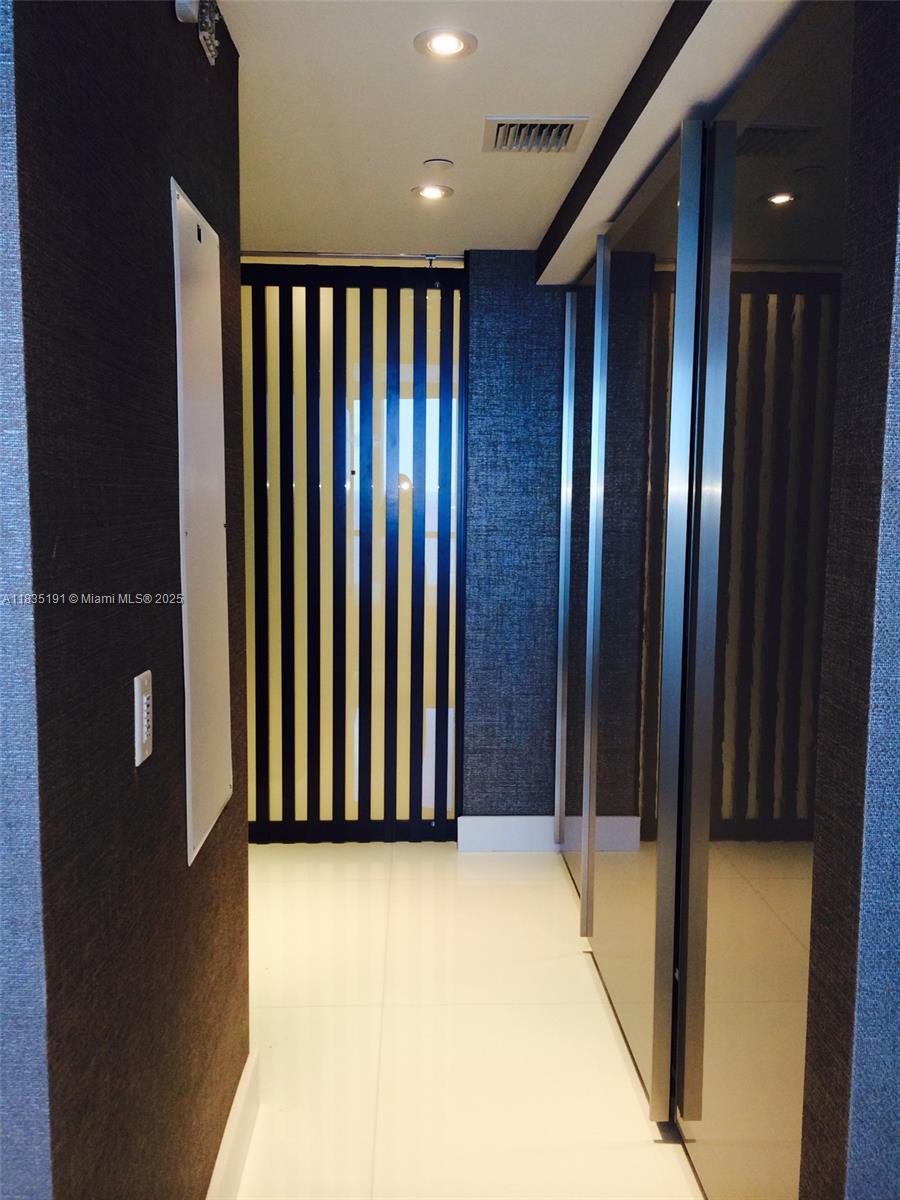 17121 Collins Ave 2803