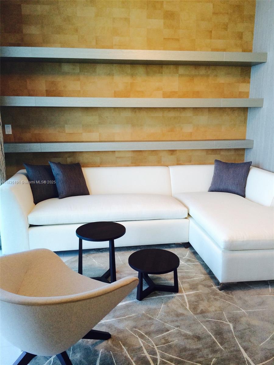 17121 Collins Ave 2803
