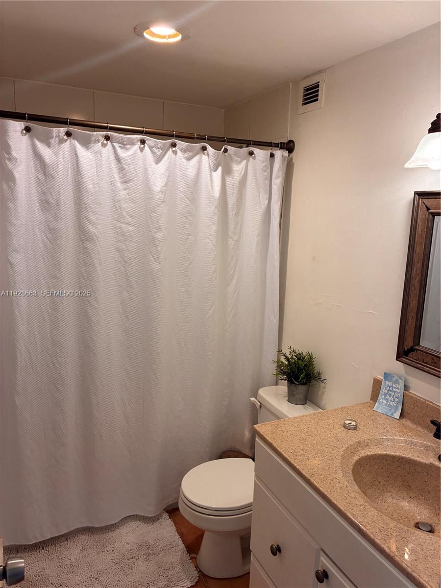 COASTAL TOWERS CONDO - Residential Lease