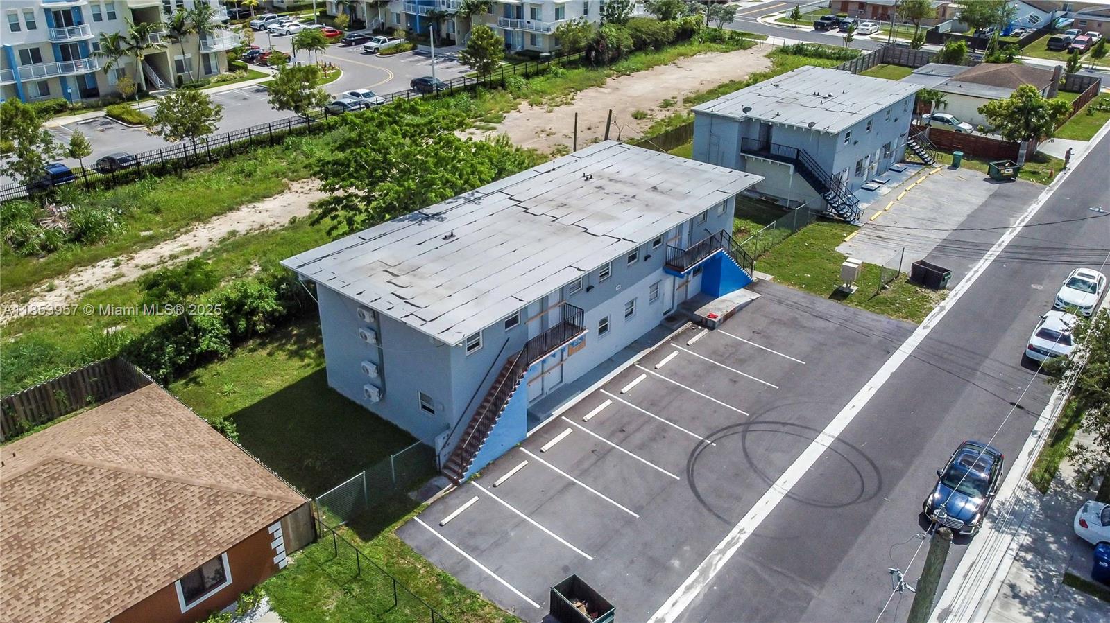 441 NW 12th St