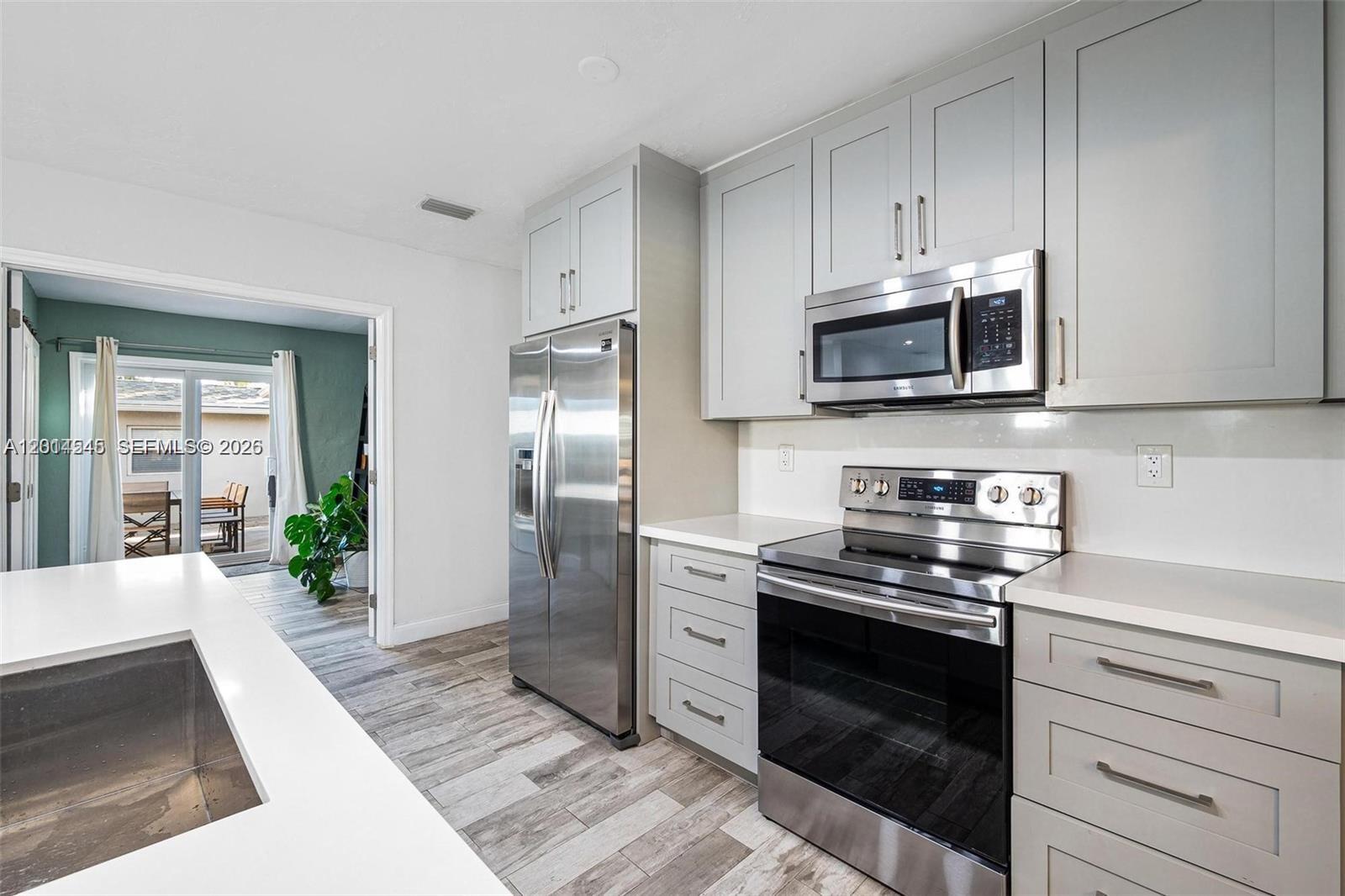 REVISED PLAT OF SHENANDOA - Residential Lease