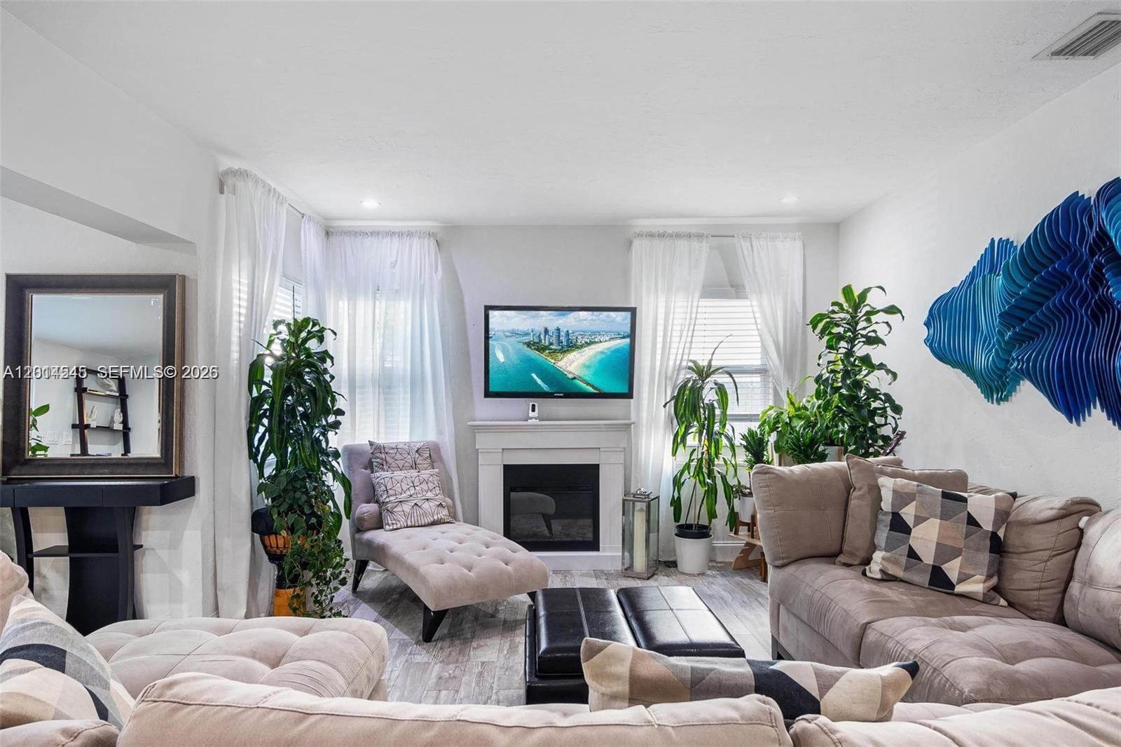 REVISED PLAT OF SHENANDOA - Residential Lease
