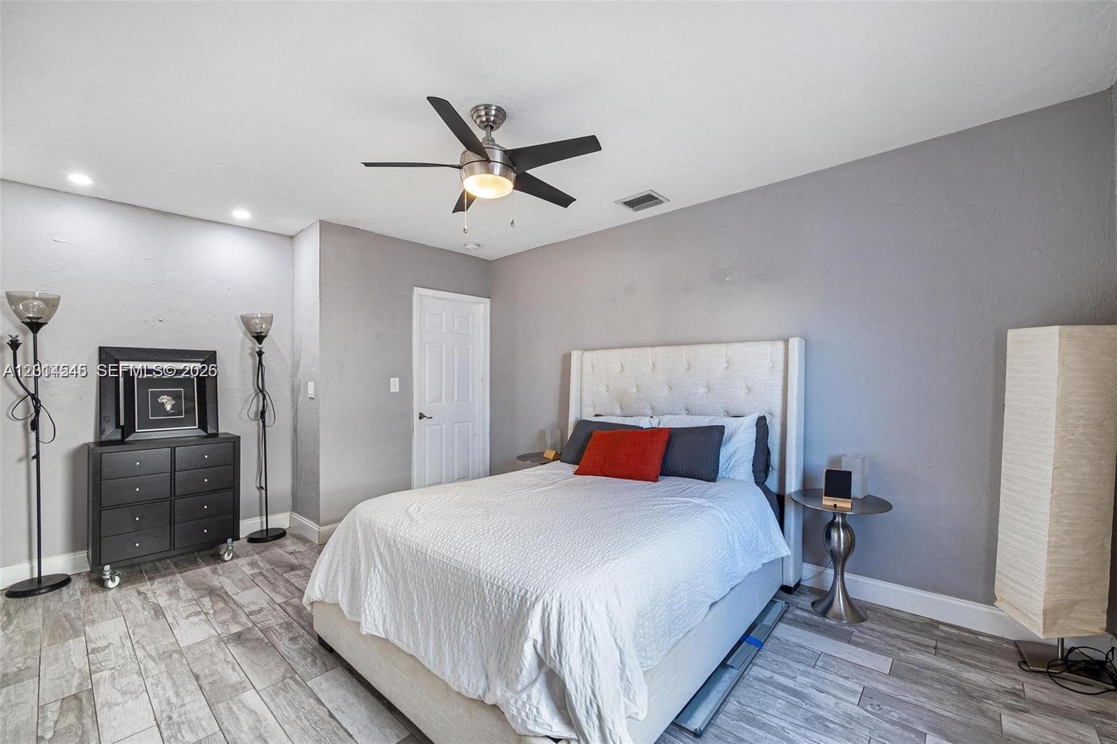 REVISED PLAT OF SHENANDOA - Residential Lease