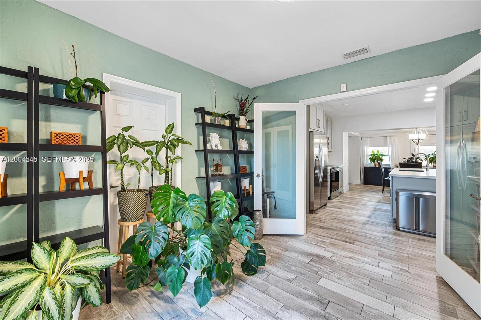 REVISED PLAT OF SHENANDOA - Residential Lease
