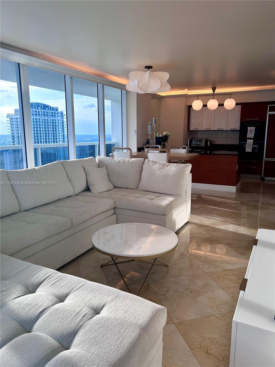 1830 S Ocean Dr 4106