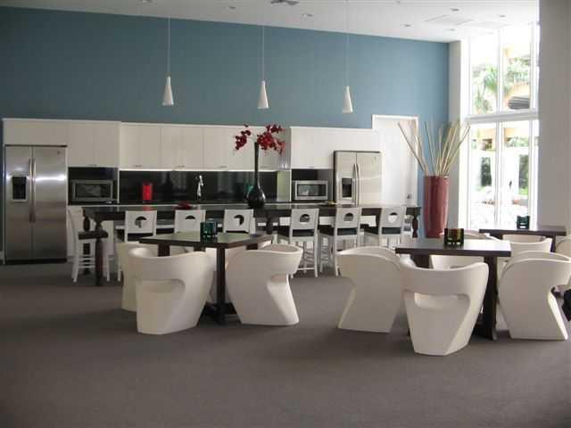 VENTURE AT AVENTURA WEST - Residential Lease