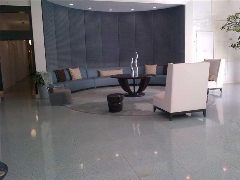 VENTURE AT AVENTURA WEST - Residential Lease