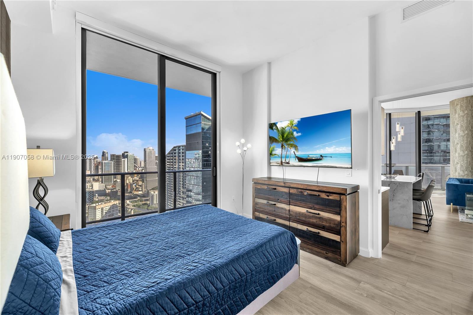 BRICKELL HEIGHTS EAST CON - Residential Lease